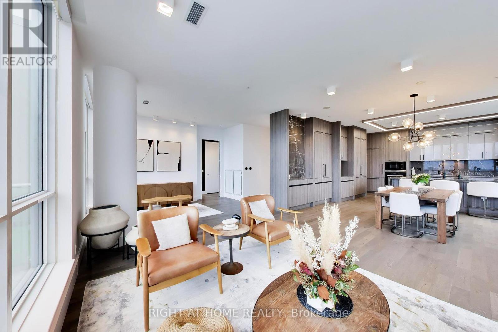 PH102- 30 Nelson Street, Toronto, ON photo 2