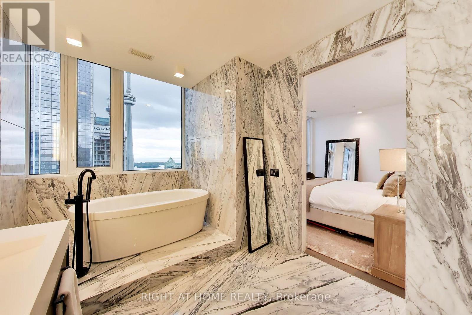 PH102- 30 Nelson Street, Toronto, ON photo 32