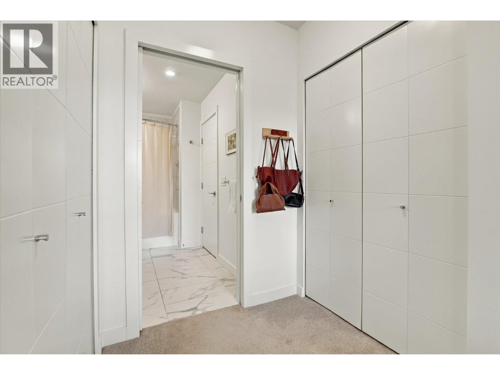 311 108 E 8TH STREET, North Vancouver - Image 1