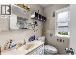 1970 Sperling Avenue, Burnaby, BC V5B4K5 Photo 10