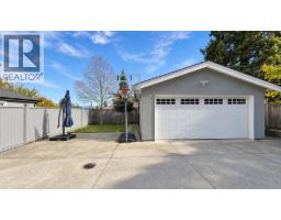 6272 Royal Oak Avenue, Burnaby, BC V5H3N7 Photo 39