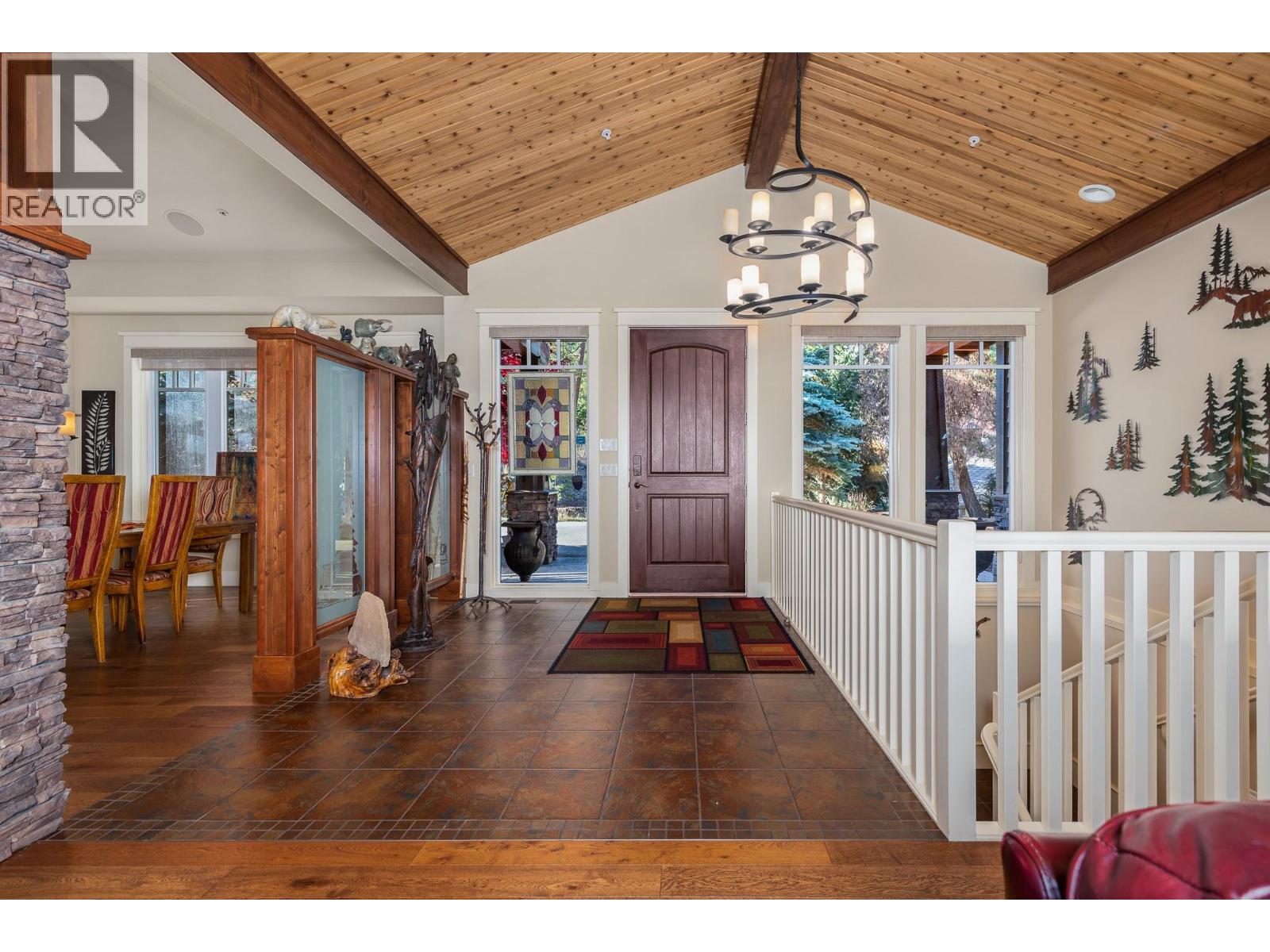 532 Falcon Point Way, Vernon