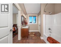 532 Falcon Point Way, Vernon, BC V1H1Y4 Photo 44