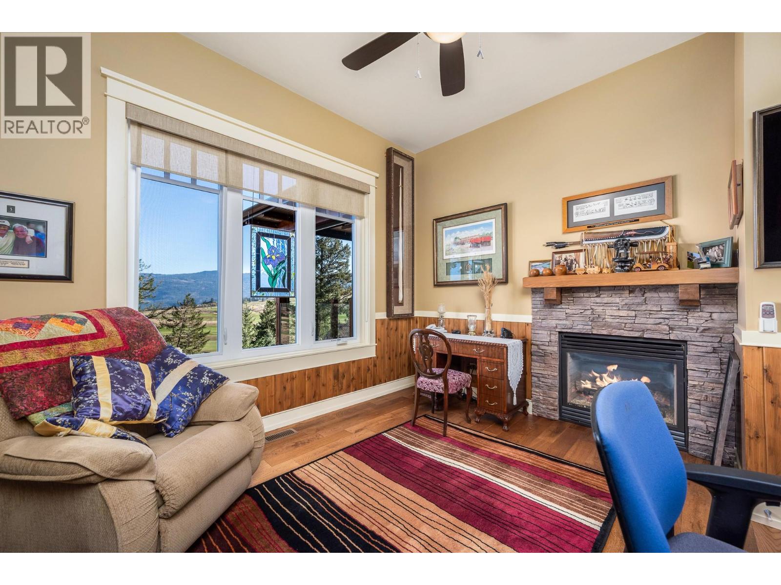 532 Falcon Point Way, Vernon