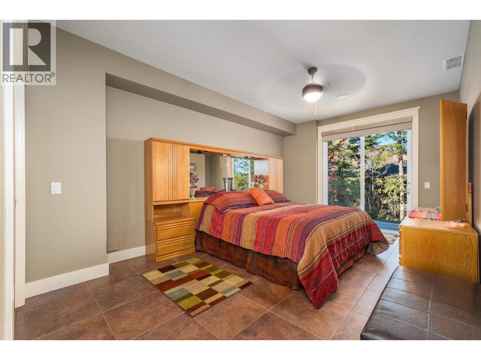 532 Falcon Point Way, Vernon