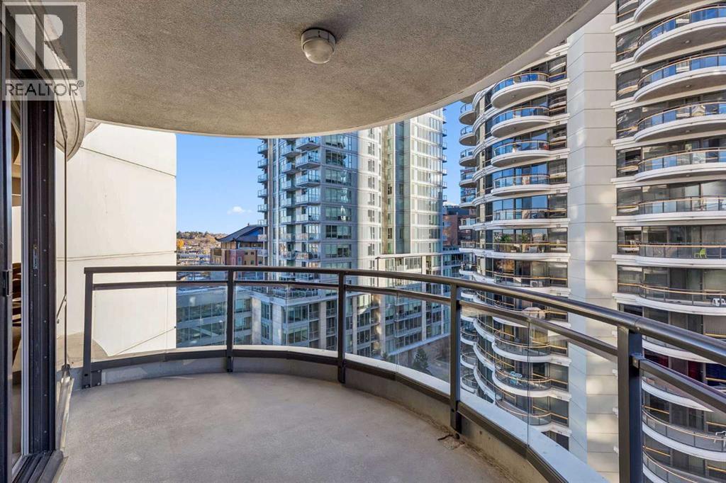 903, 1088 6 Avenue SW photo 39