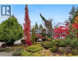 765 Nicolls Dr, French Creek, BC V9P1X4 Photo 15