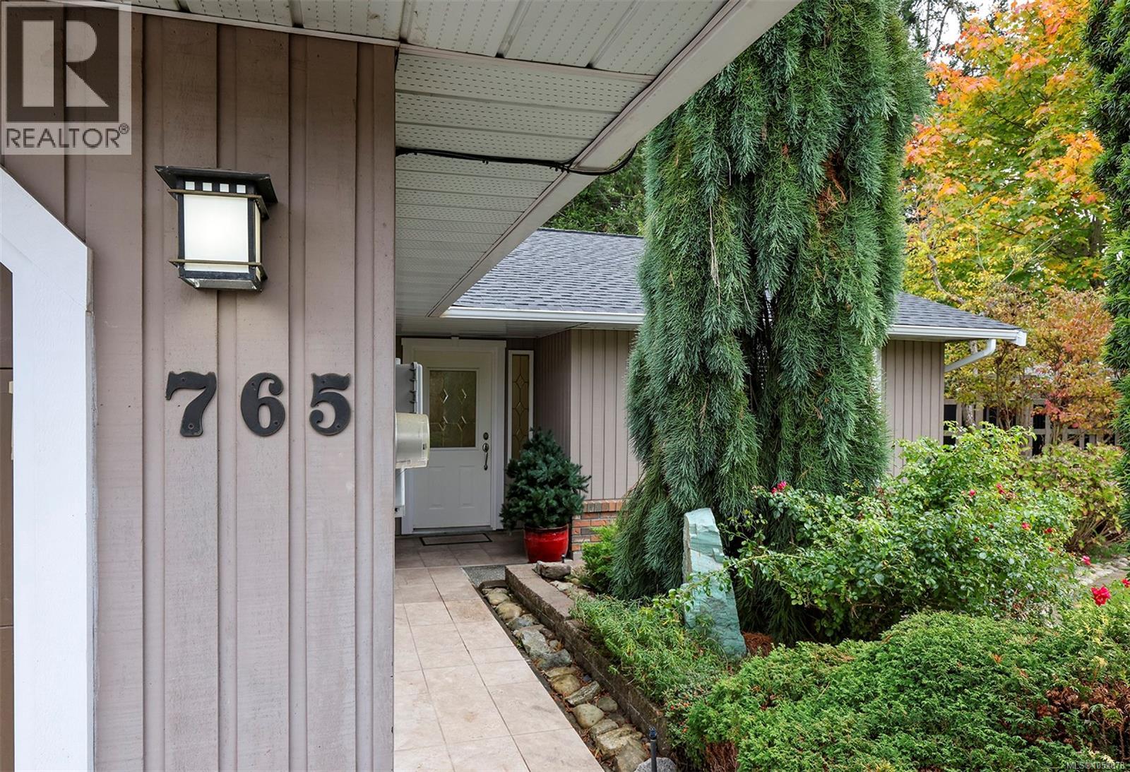  765 Nicolls Drive, French Creek