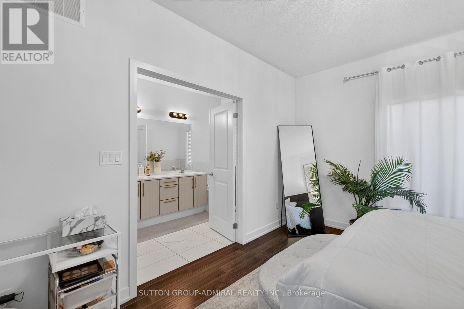 62 PAGEANT AVENUE - 29