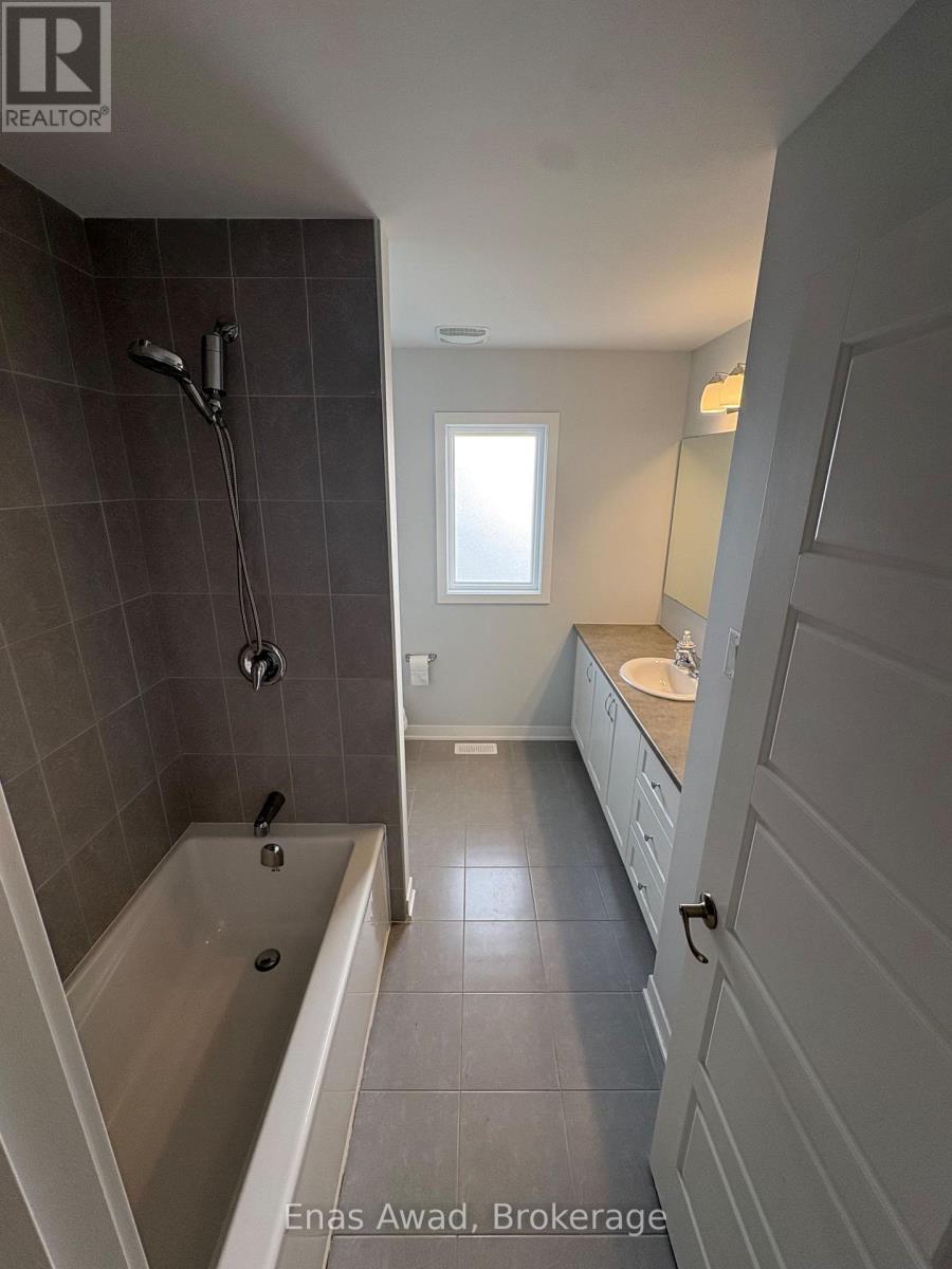 100 ROBERT PERRY STREET, North Grenville — photo 11