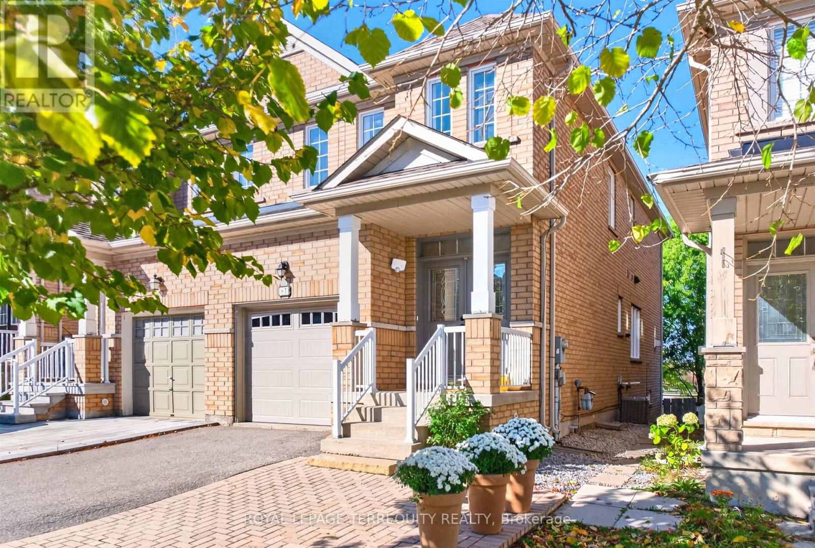 87 Westolivia Trail, Vaughan, ON photo 3