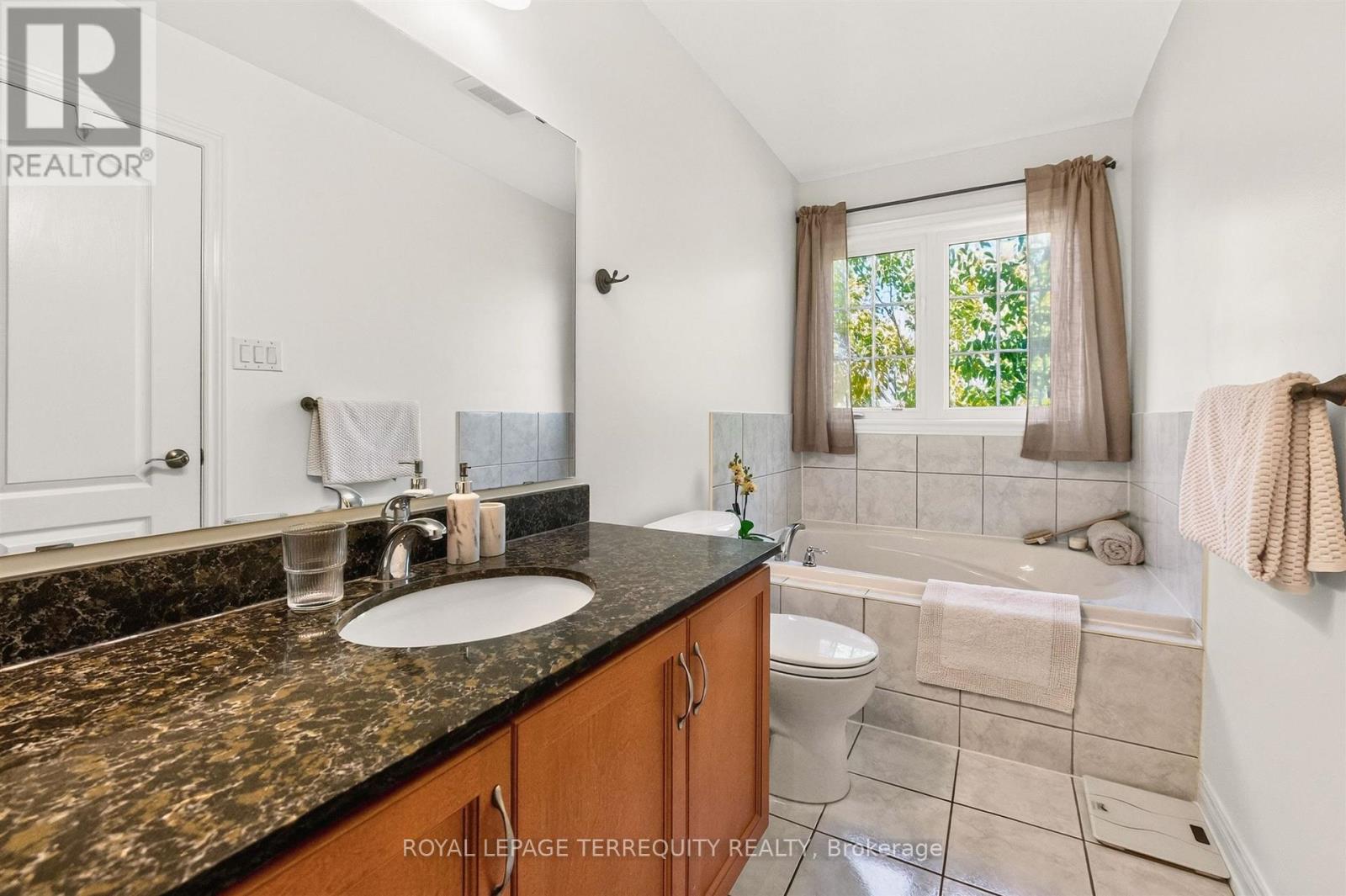 87 Westolivia Trail, Vaughan, ON photo 30