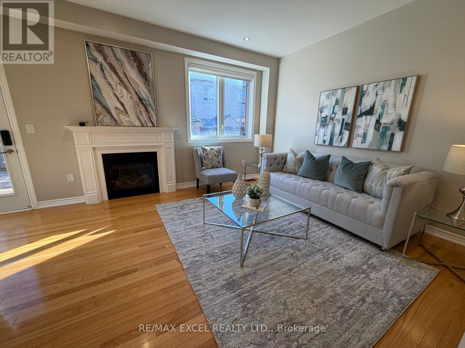 15 Zeng Cheng Drive, Markham, ON photo 6