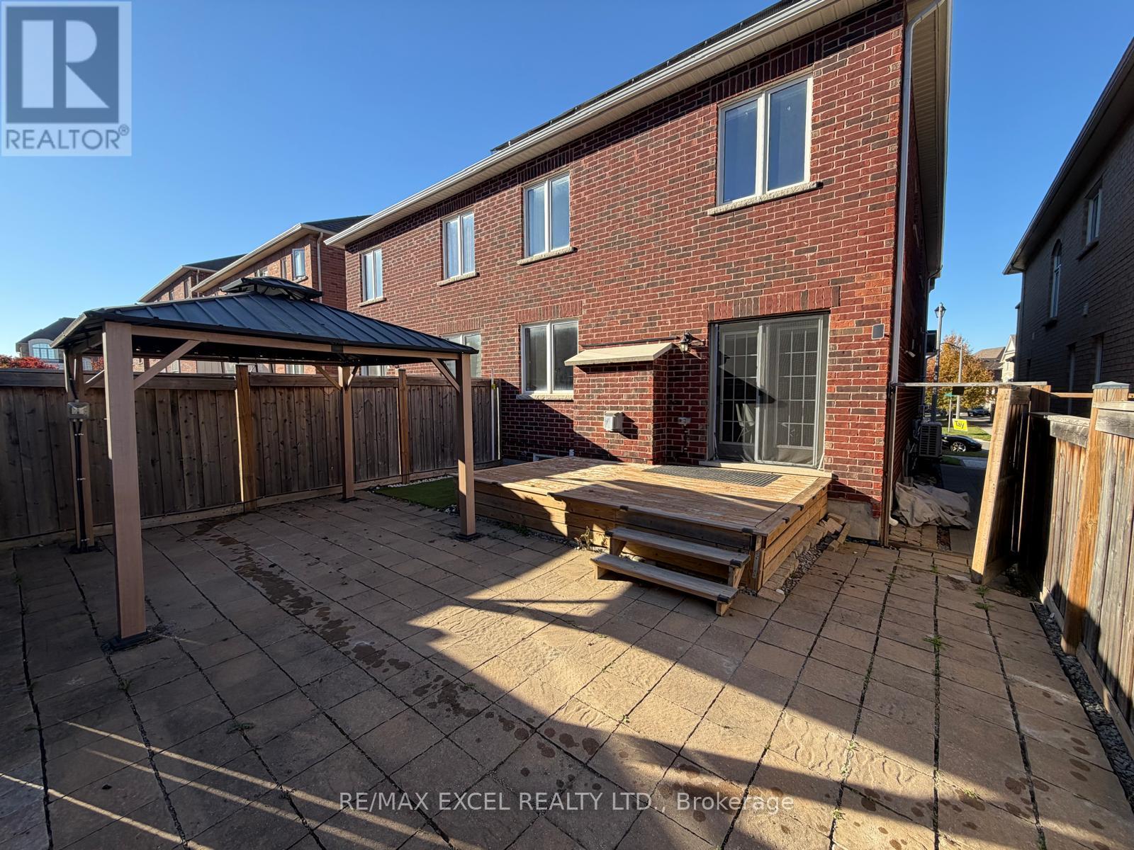 15 Zeng Cheng Drive, Markham, ON photo 26