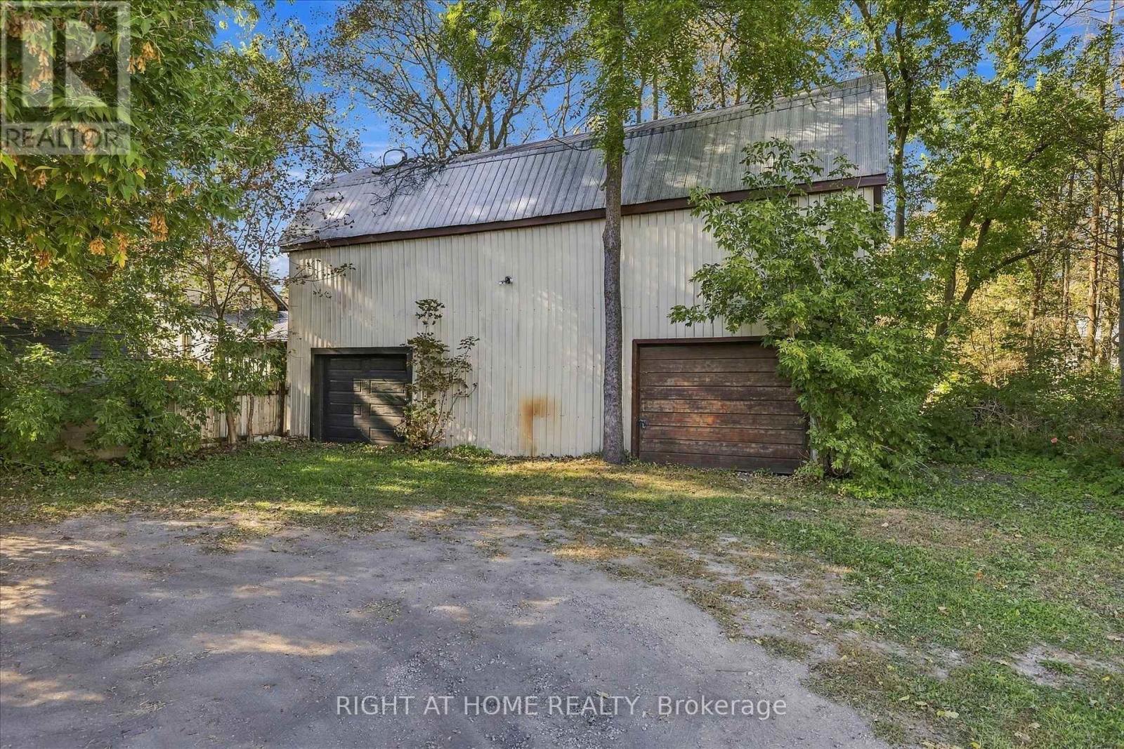 42 Wellington Street, Kawartha Lakes, ON photo 26