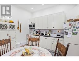 Kitchen - 42 Wellington Street, Kawartha Lakes, ON K9V3N3 Photo 6