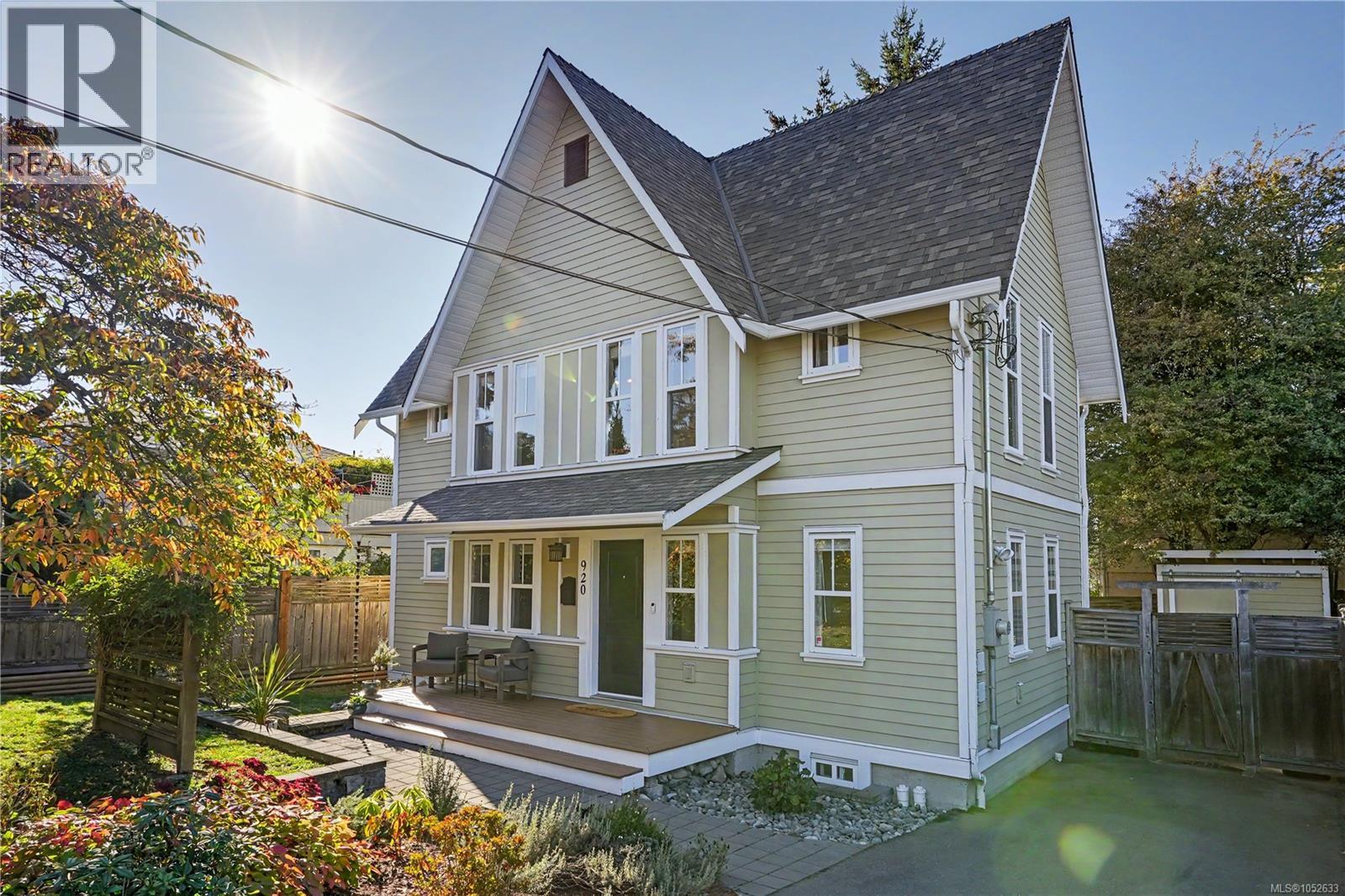  920 Mary Street, Victoria