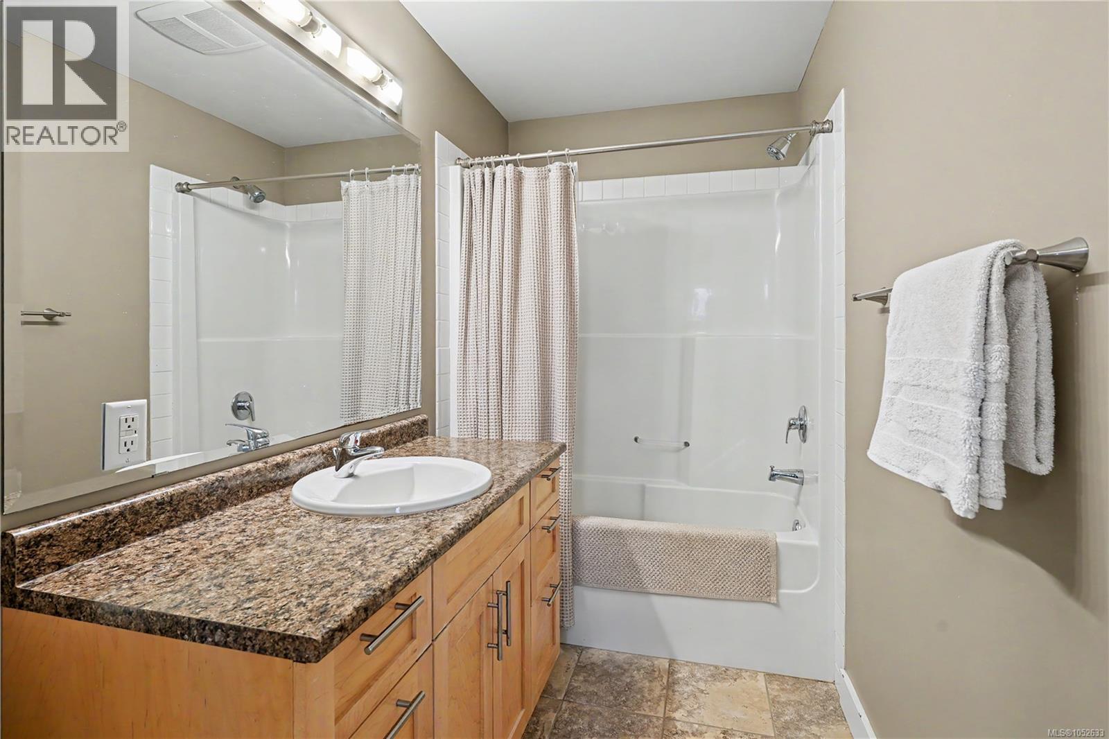 920 Mary St, Victoria - Image 1
