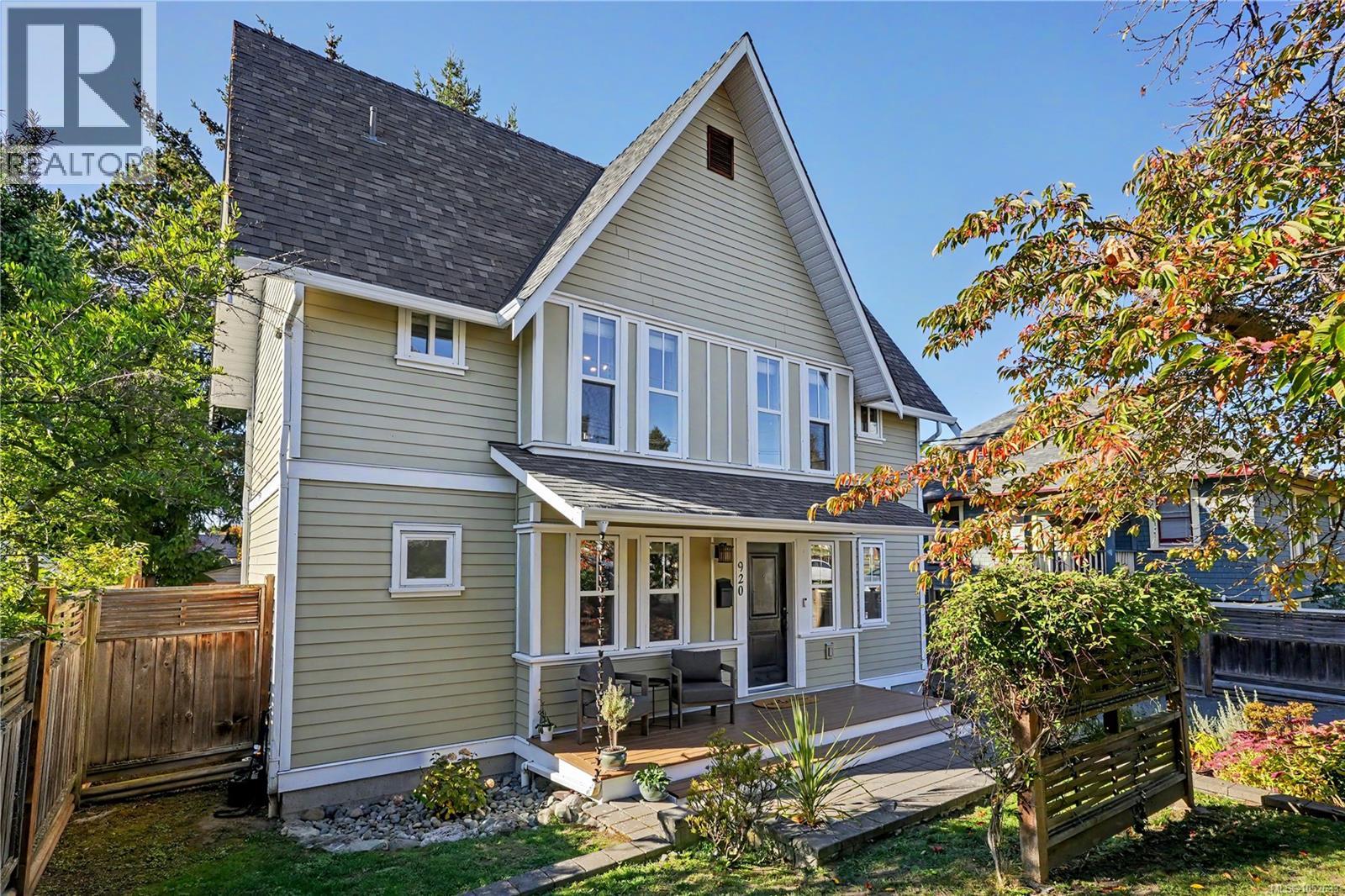 920 Mary St, Victoria - Image 1