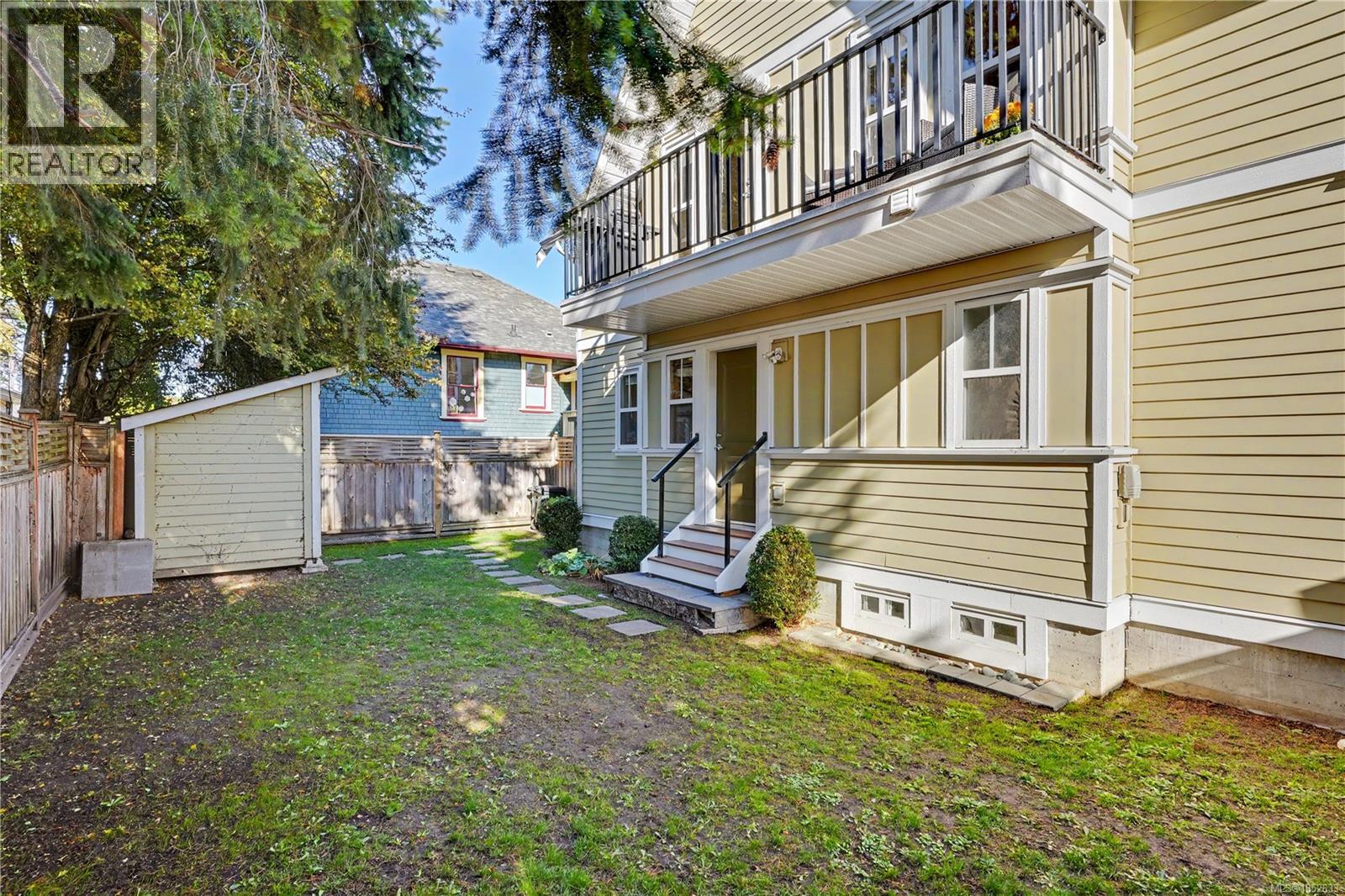 920 Mary St, Victoria - Image 1