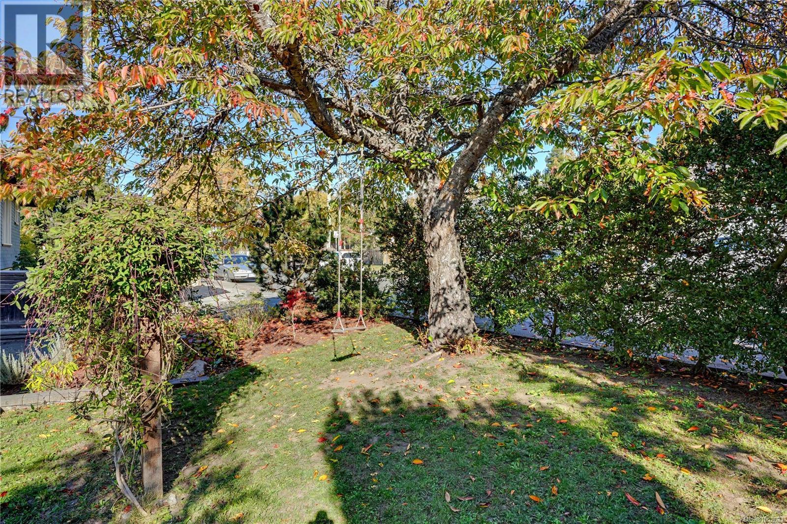 920 Mary St, Victoria - Image 1