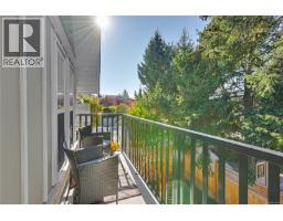 920 Mary St, Victoria, BC V9A3W6 Photo 20