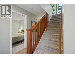 920 Mary St, Victoria, BC V9A3W6 Photo 22