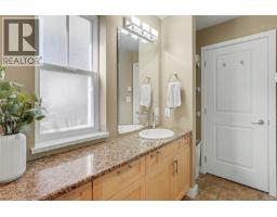 920 Mary St, Victoria, BC V9A3W6 Photo 29