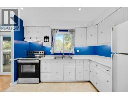 Kitchen - 609 Roseheath Drive, Milton, ON L9T4X2 Photo 10