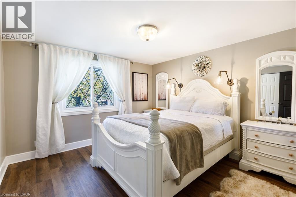 1323 QUEEN'S Boulevard - 20