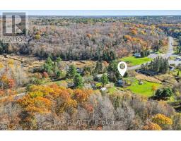 982 Raymond Road, Muskoka Lakes, ON P0B1M0 Photo 12