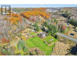 982 Raymond Road, Muskoka Lakes, ON P0B1M0 Photo 14
