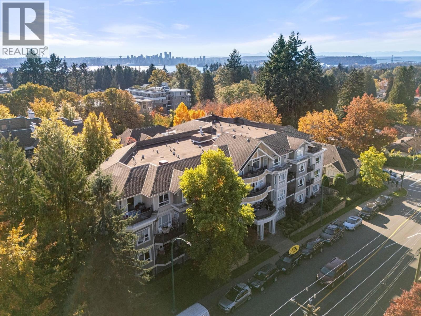207 183 W 23RD STREET, North Vancouver - Image 1