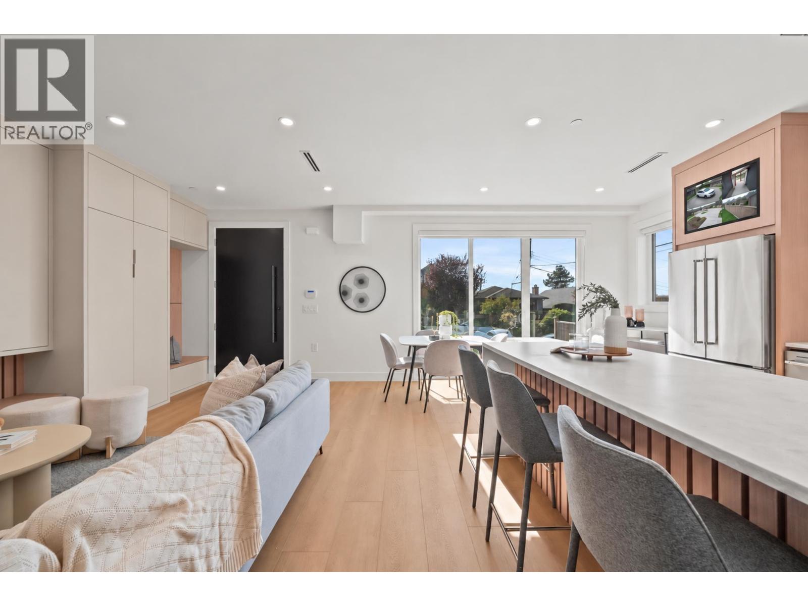 1 3623 TRIUMPH STREET, Vancouver - Image 1