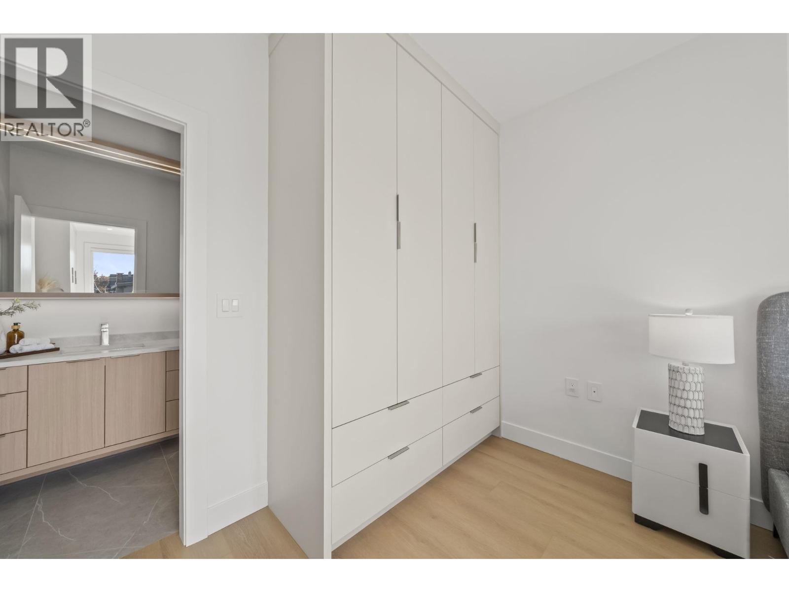 1 3623 TRIUMPH STREET, Vancouver - Image 1