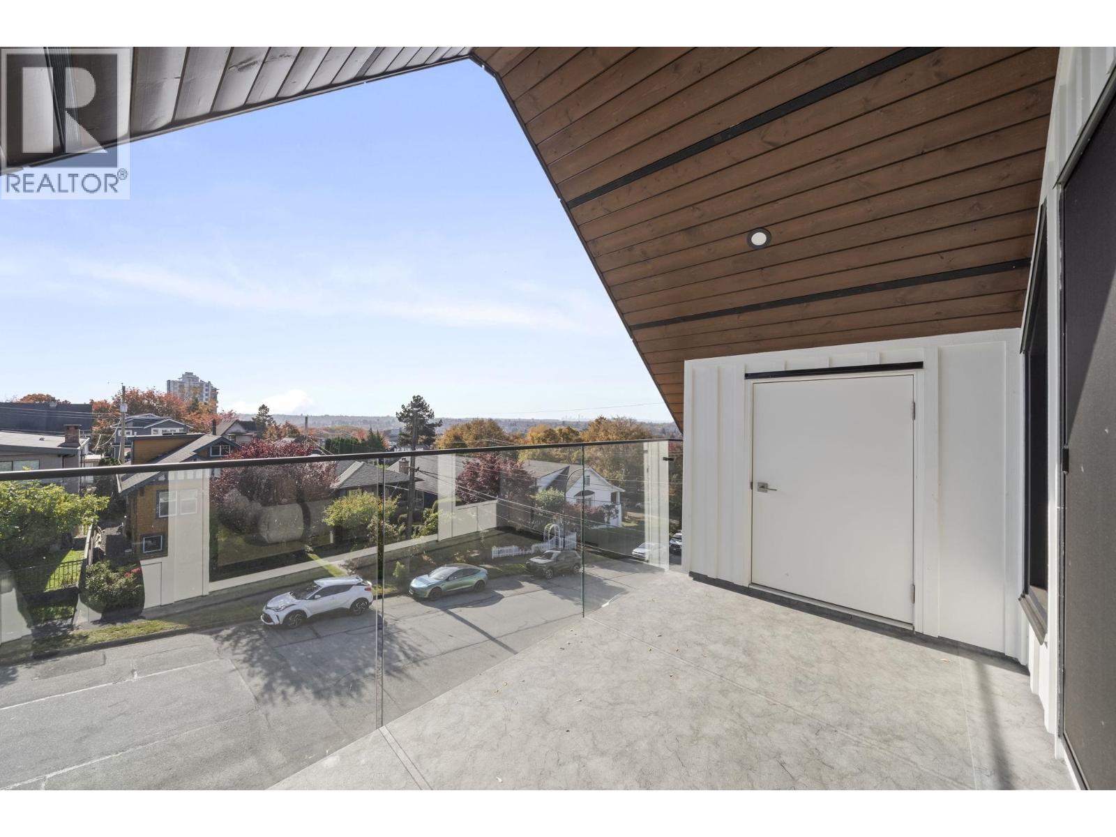 1 3623 TRIUMPH STREET, Vancouver - Image 1