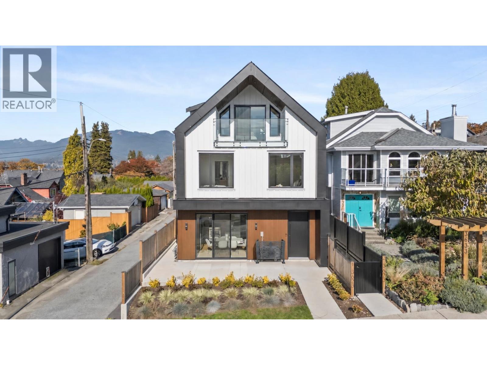 1 3623 TRIUMPH STREET, Vancouver - Image 1