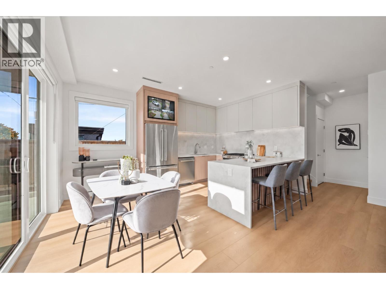 1 3623 TRIUMPH STREET, Vancouver - Image 1