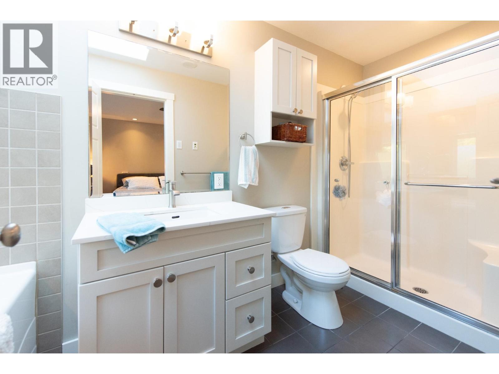 574 VETERANS ROAD, Gibsons - Image 1