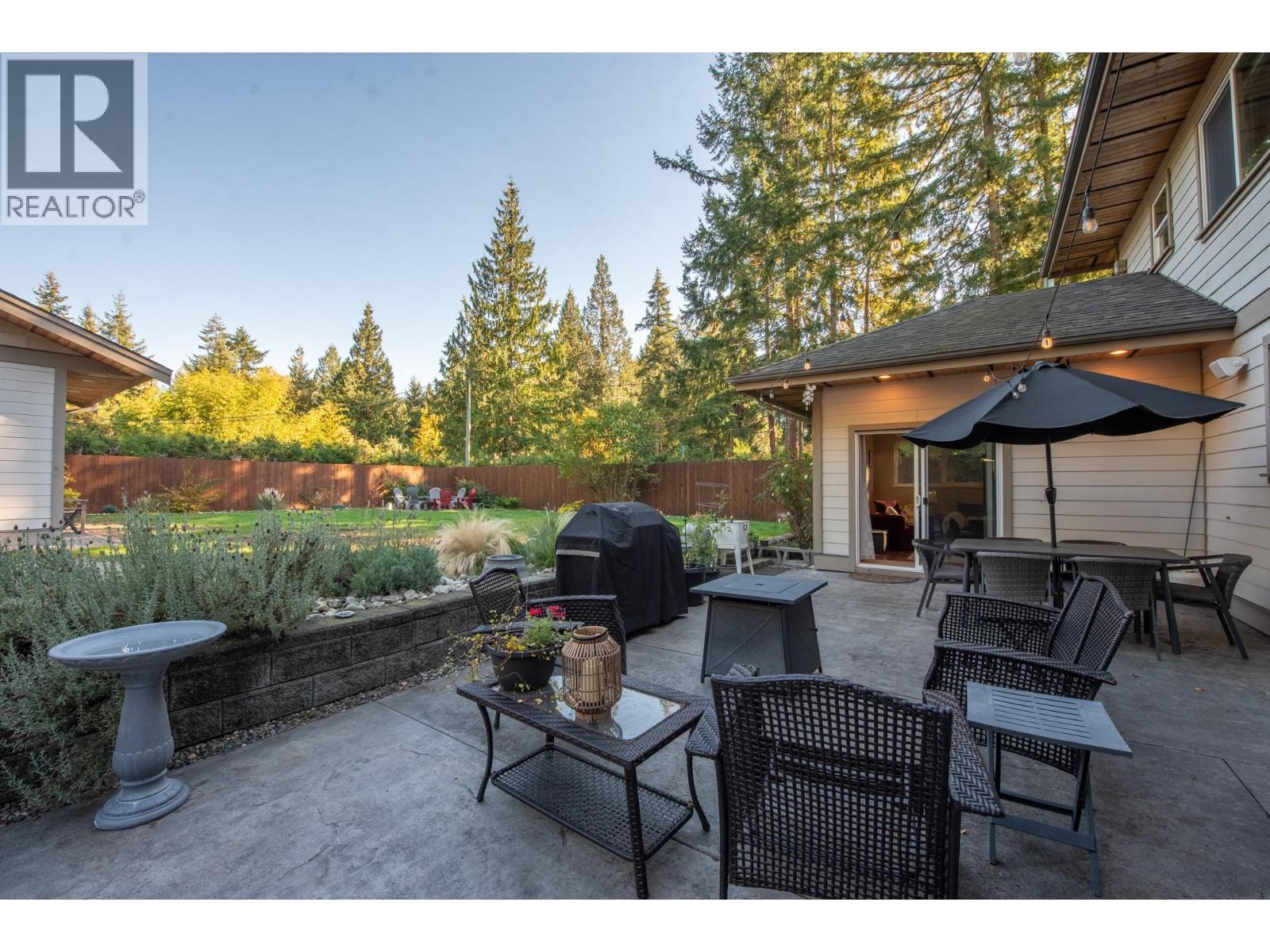 574 VETERANS ROAD, Gibsons - Image 1