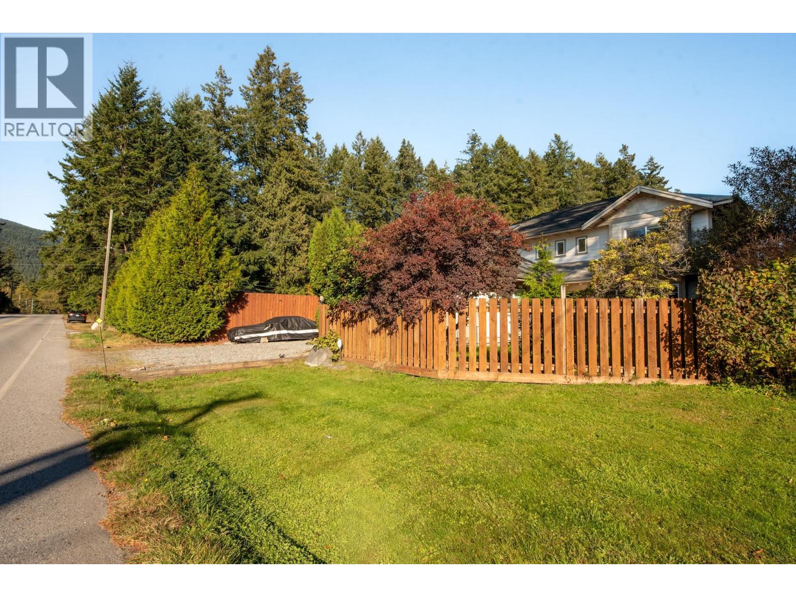 574 VETERANS ROAD, Gibsons - Image 1
