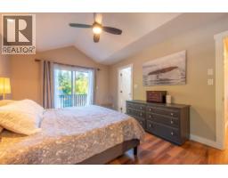 574 Veterans Road, Gibsons, BC V0N1V4 Photo 17
