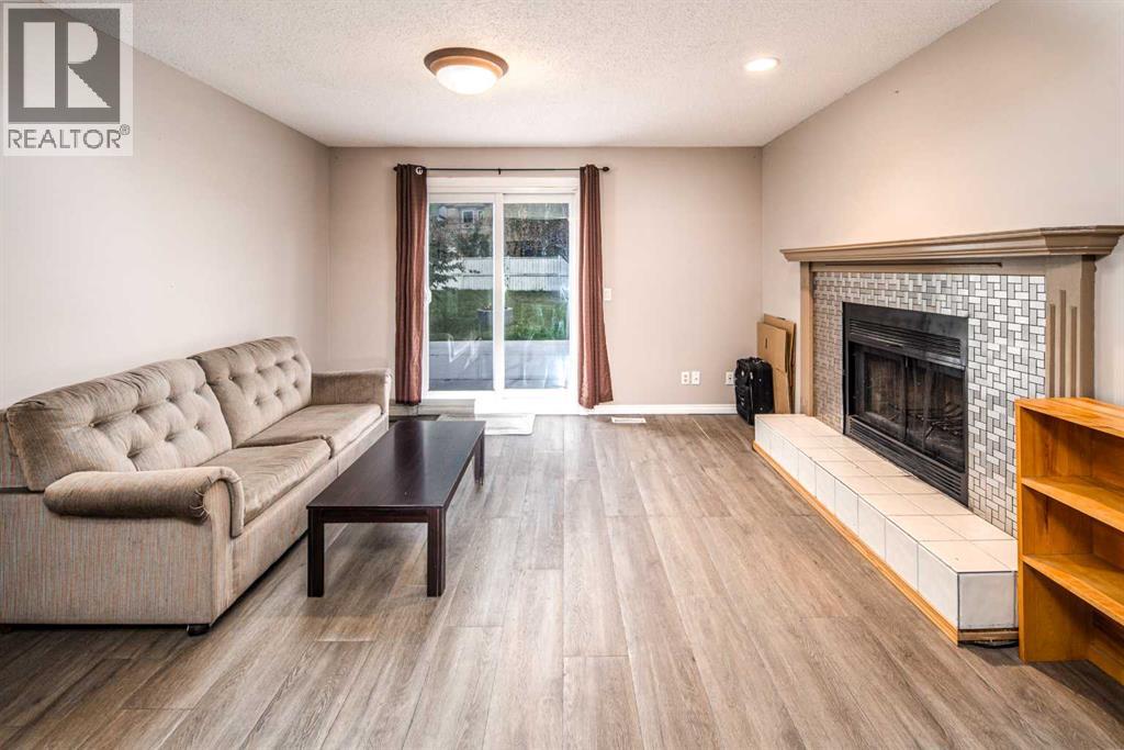 28 Hawkcliff Place NW photo 17