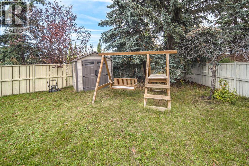 28 Hawkcliff Place NW photo 27