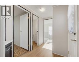 4pc Bathroom - 108, 37543 England Way, Rural Red Deer County, AB T4S2C3 Photo 6