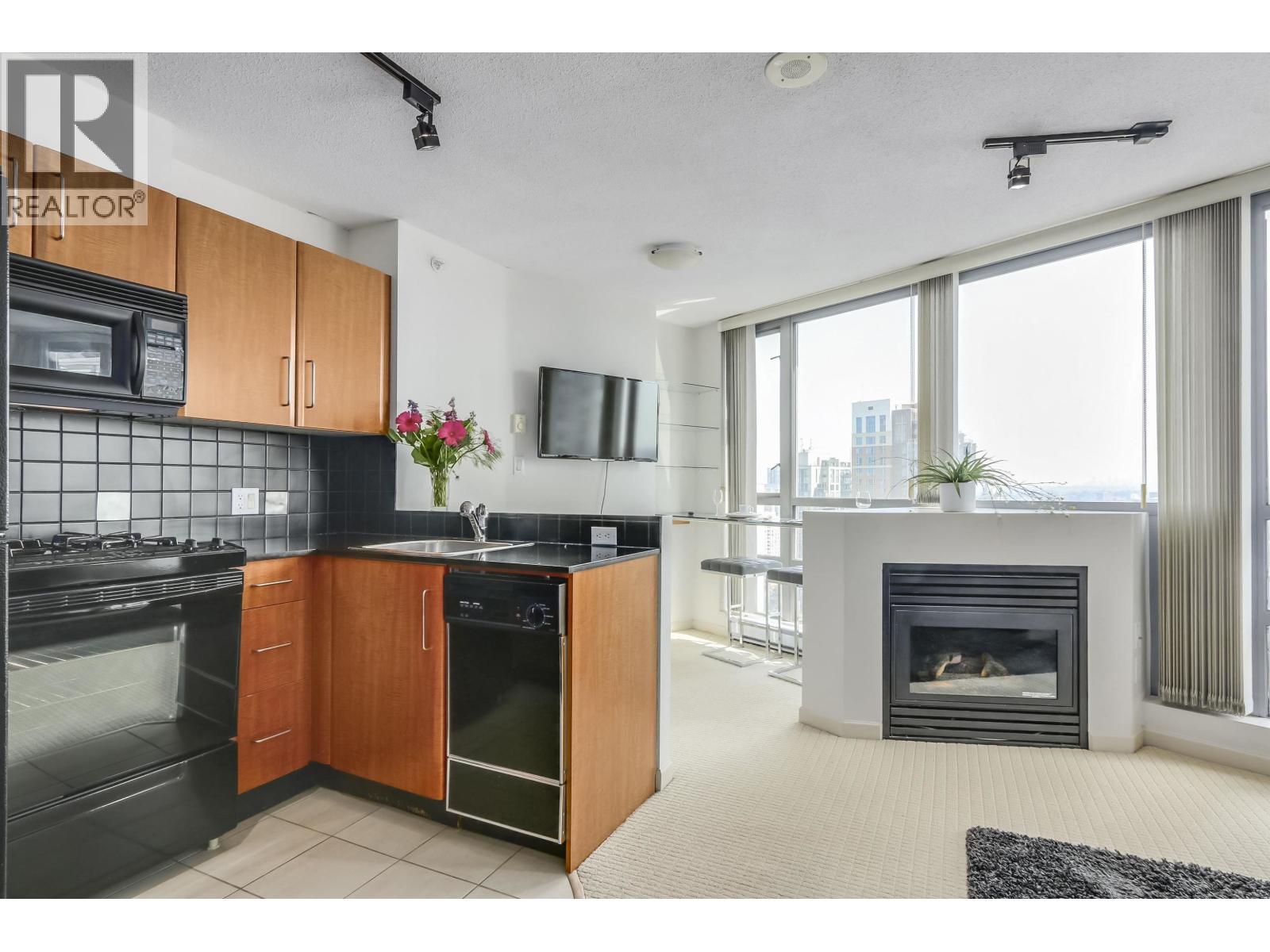 2210 501 PACIFIC STREET, Vancouver - Image 1