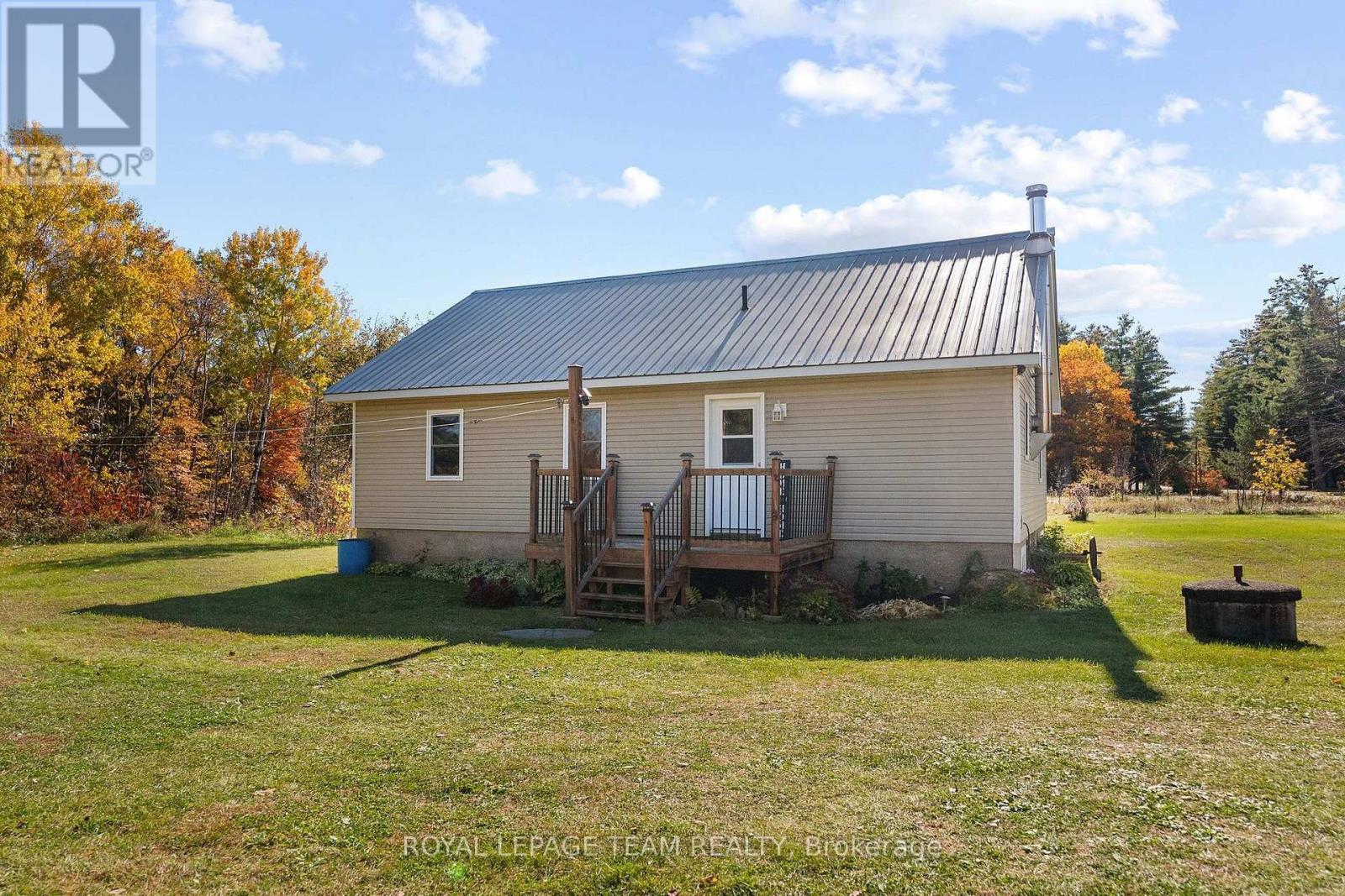 16 ROYAL PINES ROAD, North Algona Wilberforce