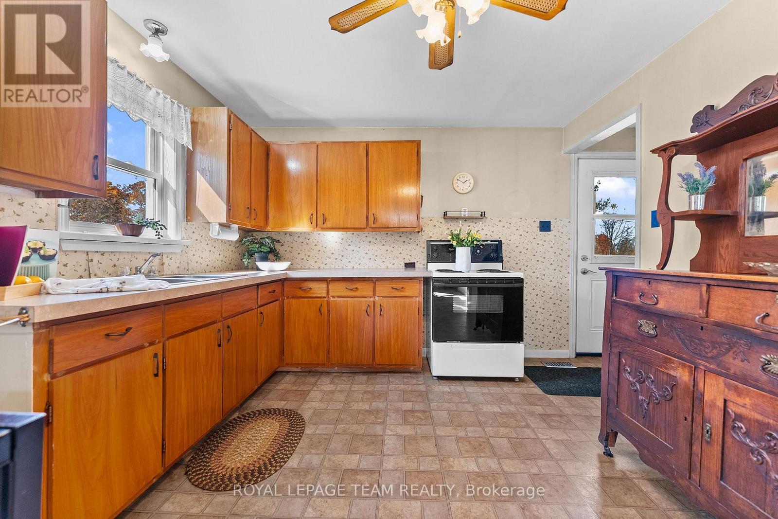 16 ROYAL PINES ROAD, North Algona Wilberforce — photo 5