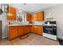 16 Royal Pines Road, North Algona Wilberforce, ON K0J1T0 Photo 6