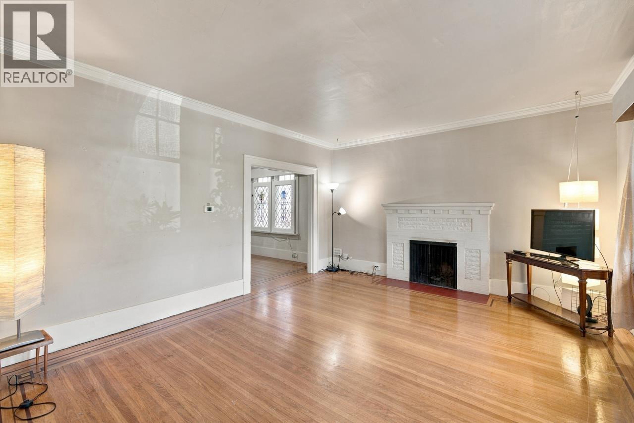 Photo of 840 W 22ND AVENUE 12